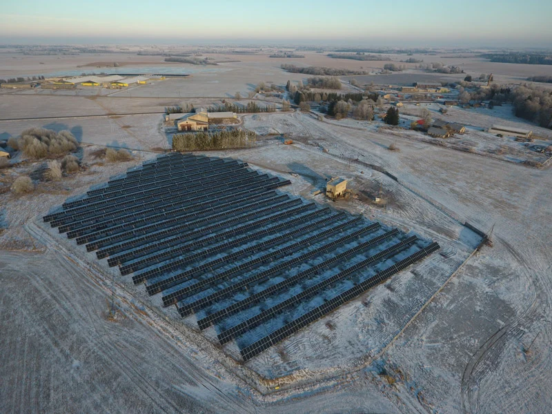 Estonia 680KW Playground Solar System Project

Estonia 680KW Playground Solar System Project well installed by Amosolar high quality AS270P-60 solar PV module.1